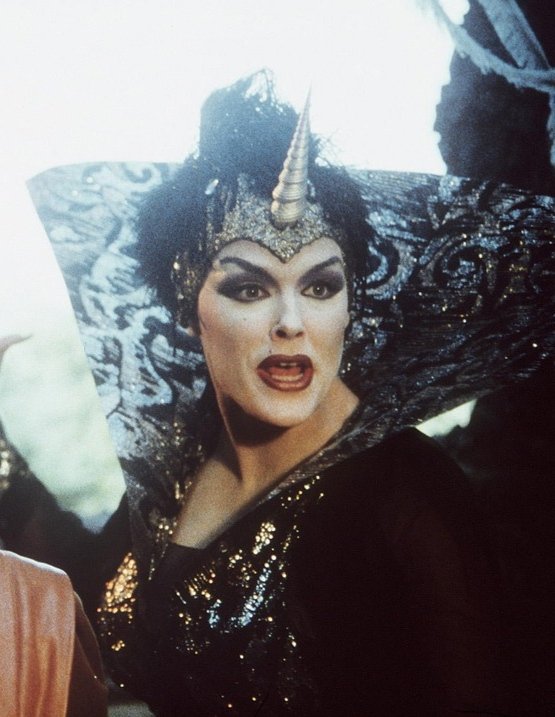 NiceToMatthew's tweet image. Valeria Marini pazzesca oggi #taleequaleshow