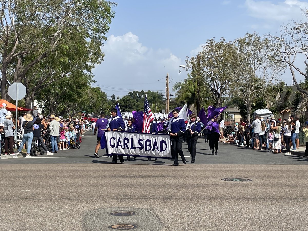 carlsbadistan's tweet photo. The #lancerday parade is live in the Village of #CarlsbadCA. You really should be out on the streets with us! @CarlsbadHS @carlsbadcagov @CarlsbadUSD https://t.co/ak74YhaYws