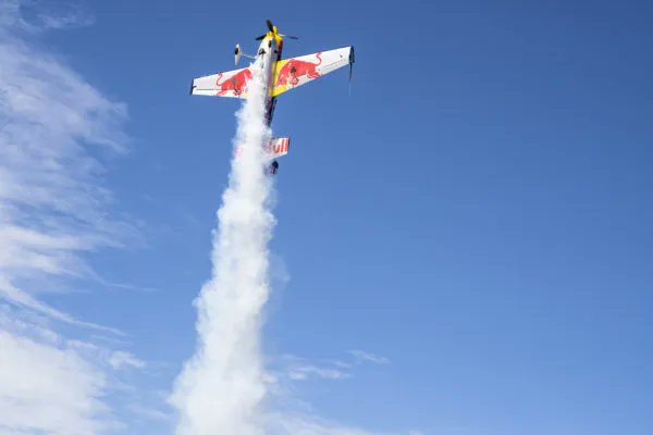 ShagleyTeam's tweet photo. The rattling of windows is usually warning enough. FleetWeek is upon us! The schedule of events is available here with airshow displays kicking off from 1:00 PM today: https://t.co/GcbtZZDMdr 

#airshow #fleetweek #schedule #SF #lovesf #blueangels https://t.co/hd7YoCde72