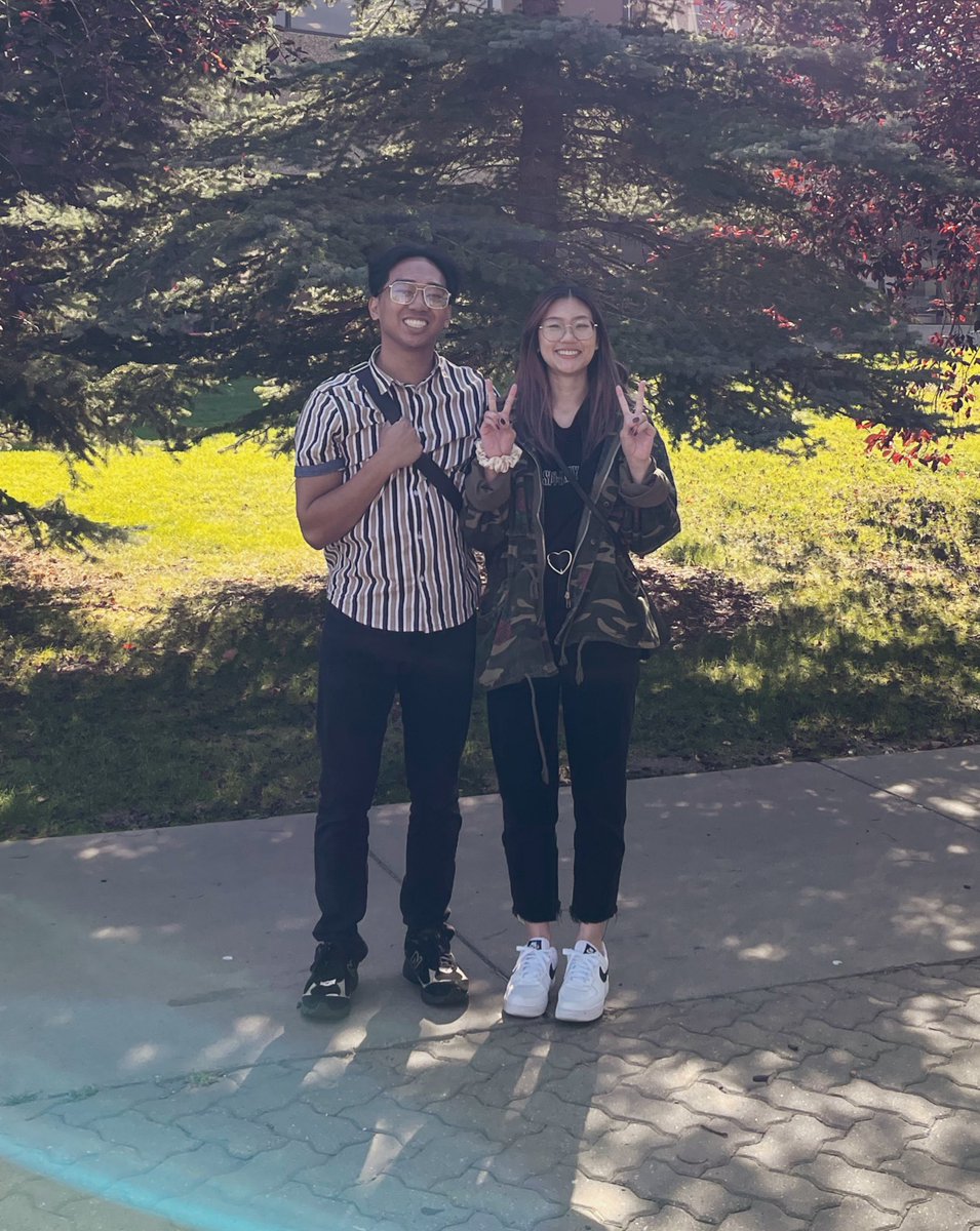ItsJinzoh's tweet photo. Went on a road trip and caught a squid!

Thank you for showing me around @squidsquiddly 🦑🐙

#TwitchCon2022 https://t.co/foFXKguCkh