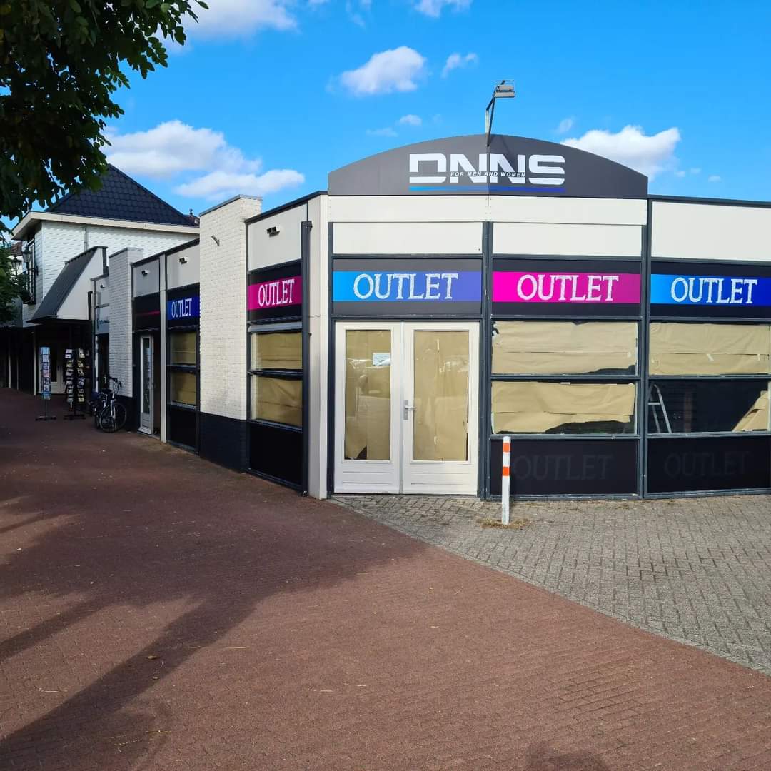 Nog even geduld en dan gaat onze nieuwe outlet open in Vroomshoop naast de kruidvat 
Houd onze socialmedia in de gaten!!!