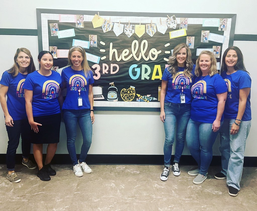 NavarraMrs's tweet photo. Love my 3rd Grade team 💙 #TeamWheeler @VS13UFSD @WheelerAvenue https://t.co/JmRVKux9R4