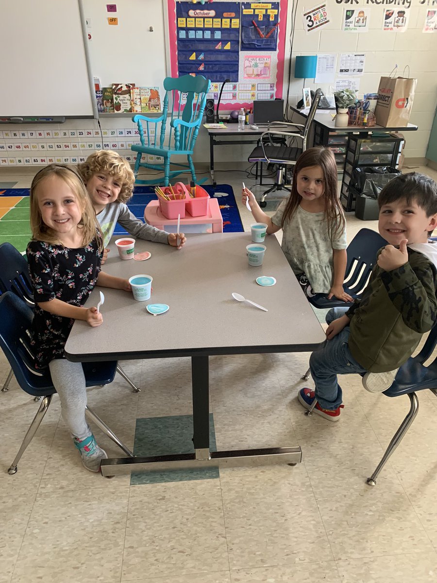 MrsLaneSMEK's tweet photo. Itโs been a busy week for these Polar Bear Cubs! Yesterday we got to enjoy Italian ice to celebrate a Race for Education Reward. Thank you SME PTO!! We had some very big smilies ๐ #BecomeBelongBeNorthern #SMERides https://t.co/2gyJKrROHM