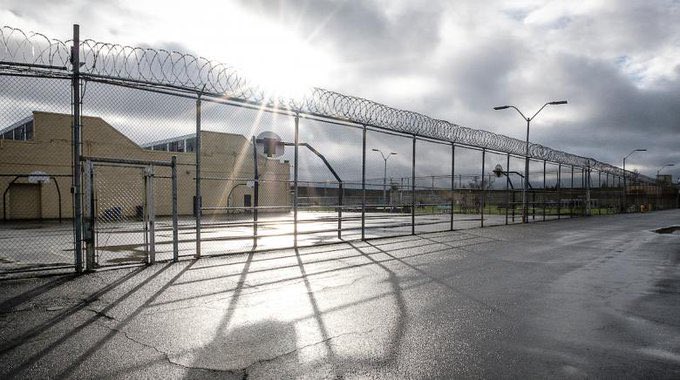 AfricanArchives's tweet photo. Oregon State Penitentiary Experiment. 1963-1971; Black prisoners were injected with radioactive compound called thymidine into their testicles. https://t.co/G1sZl8vDmc