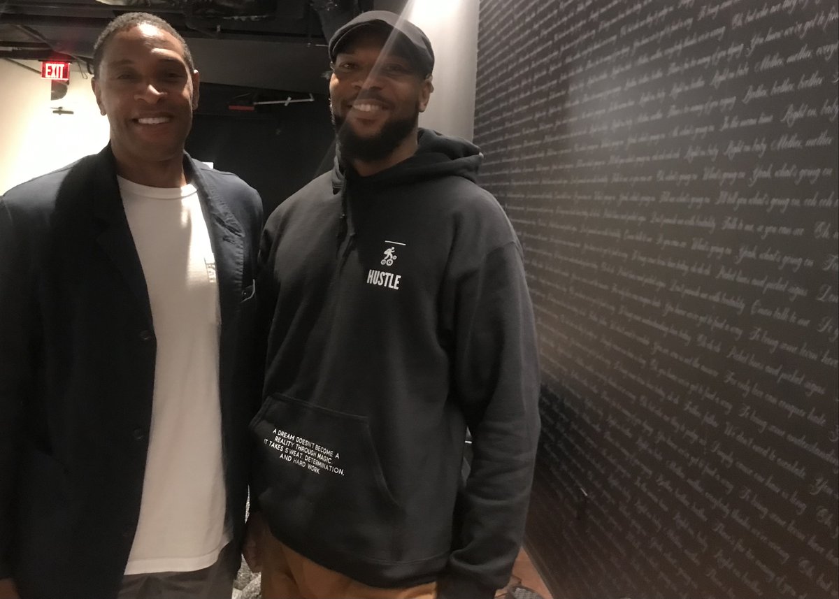 JenaOpHOPE's tweet photo. Ending the first week of October 2022 over #dchappyhour with two great #blackmalemagic #friendscolleagues @DCGathering! @The_Overweb @coinbase, https://t.co/uAf4n5VZ5q … Kyle, PJ/Phahsa https://t.co/SNX840HkMJ
