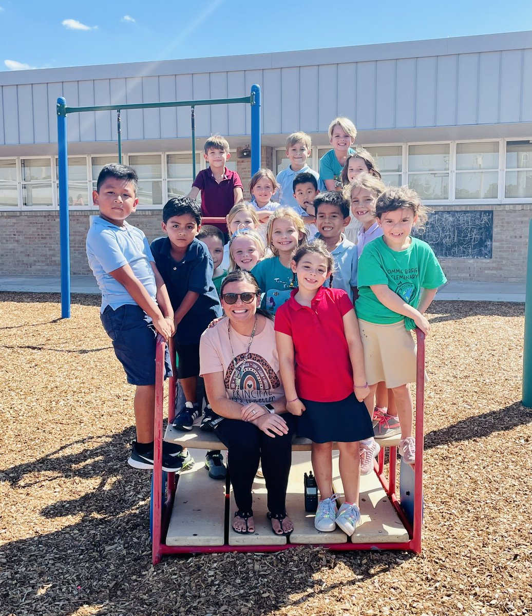 Mrs. Ledbetter tweet media