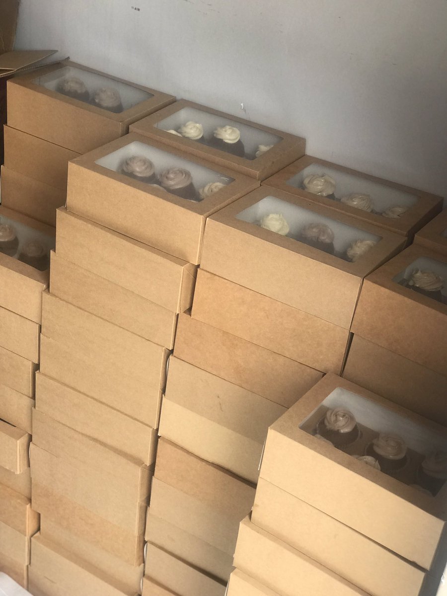 JohnsonRu10's tweet photo. Over 1,000 cupcakes in just 8hours, thank you @FlyRwandAir for the trust &amp; nightshift for staying until the afternoon 🙌🏾 wasn’t easy but we made it🙏🏽 https://t.co/mYGHizgczk