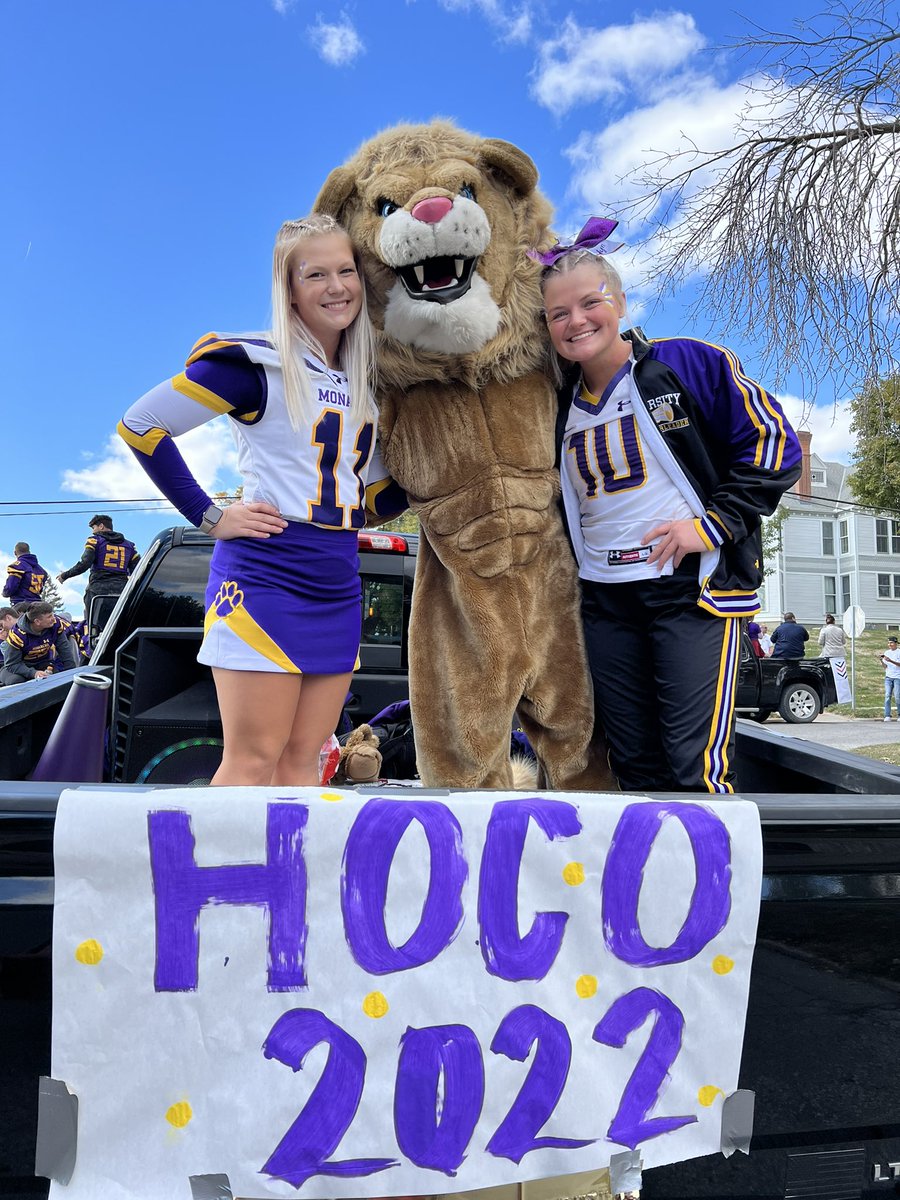 Monarch_Cheer's tweet photo. Beautiful day for a HOCO parade!!!!  Good luck tonight Monarchs!! 💜💛 https://t.co/Rh8ZpJQkQV