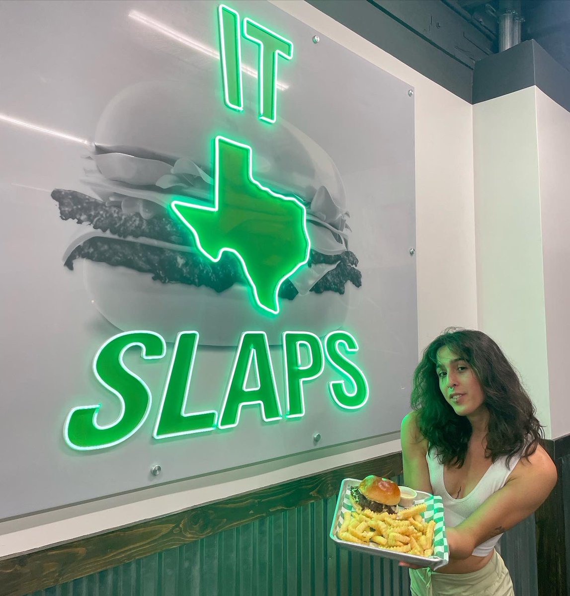 Want to win a free slaps meal, check out our recent promotional deal on Instagram!!
instagram.com/p/CjbVwXGu3br/…