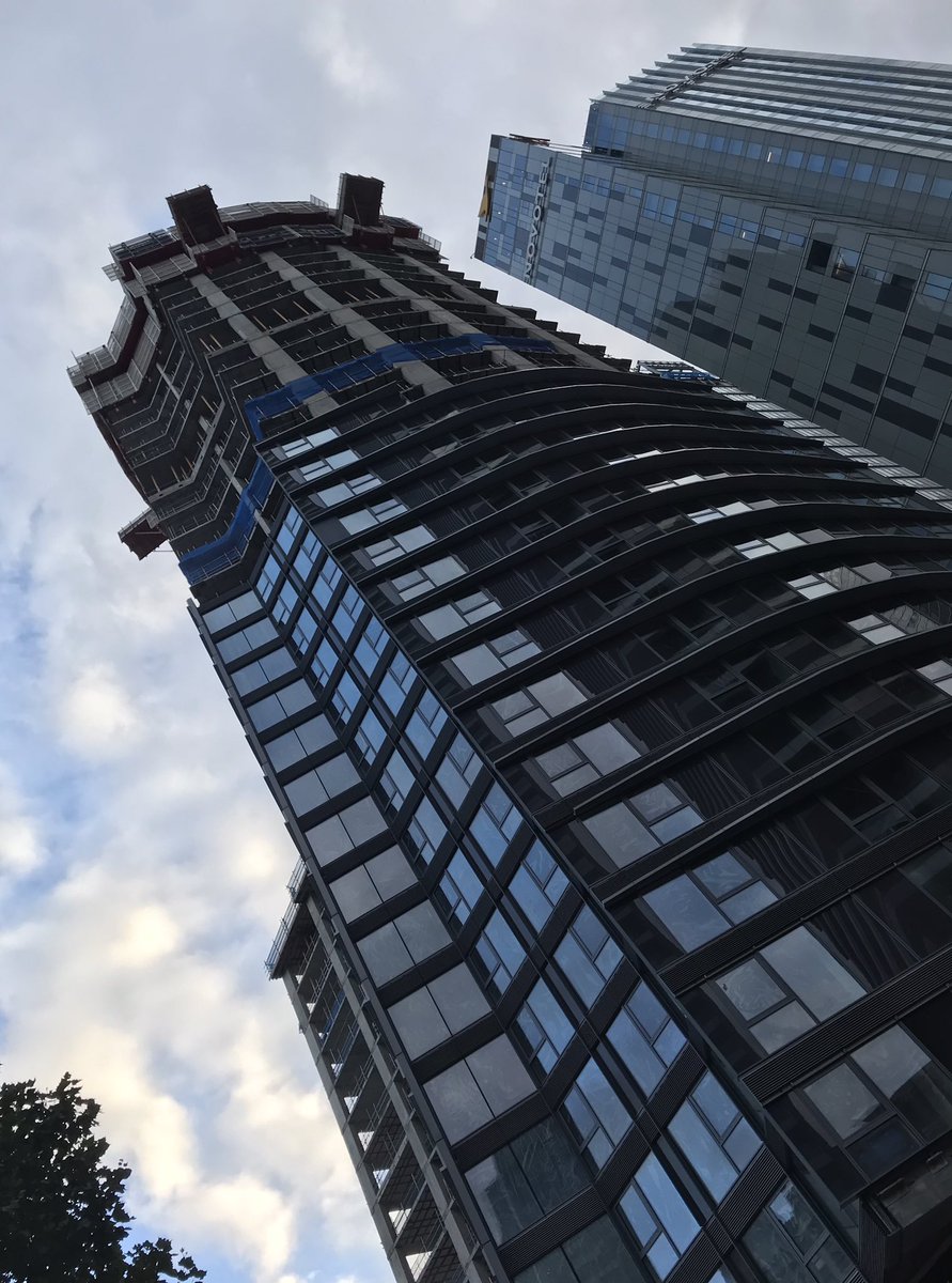 TheStephenShard's tweet photo. Aspen at Consort Place Construction today 🏗🏙 7th October 2022 #London #CanaryWharf #IsleOfDogs #MarshWall #Aspen #ConsortPlace #AspenAtConsortPlace #LondonConstruction #Construction #LondonPhotography https://t.co/P3hRtqQ1Z8