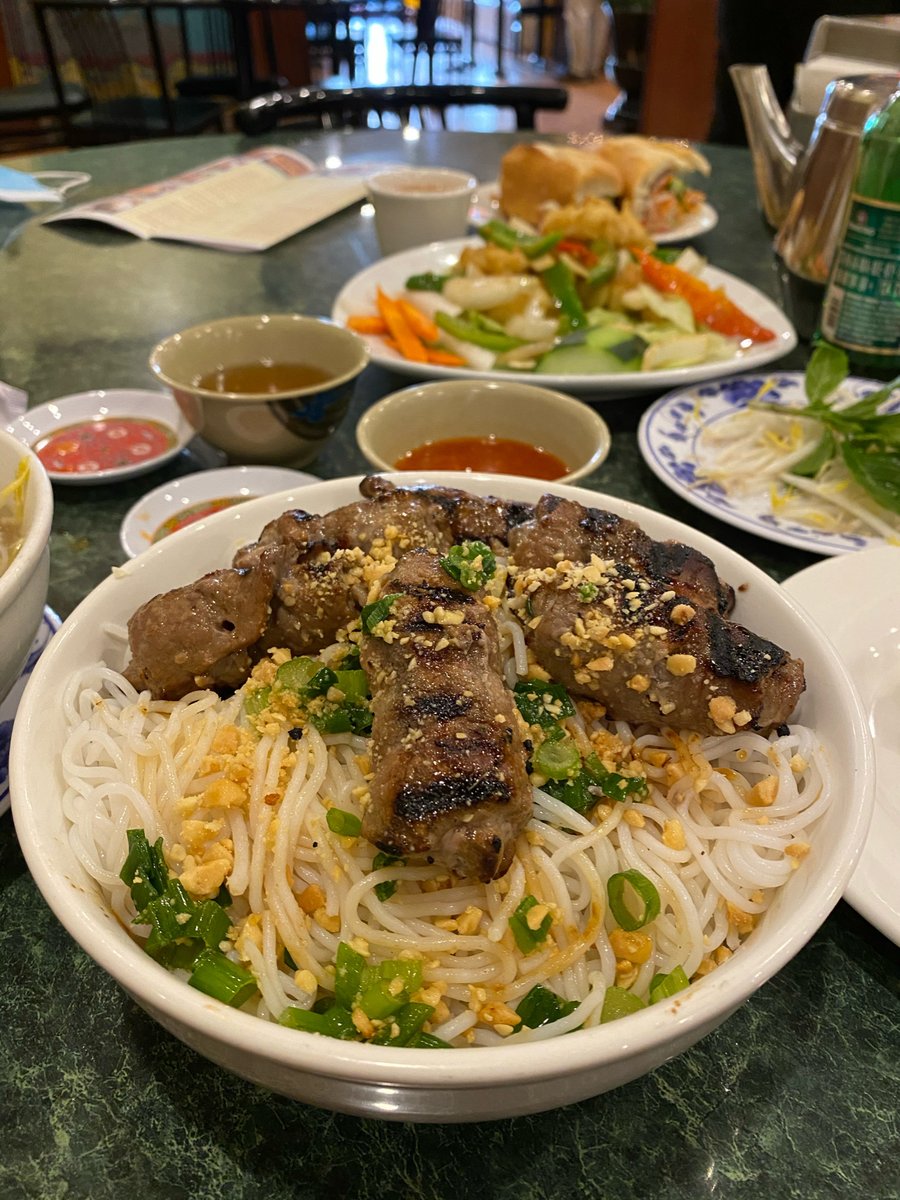 squirrelslee's tweet photo. Thái Sơn🏠
Vietnam Pho🍜
Fragrant roasted chicken 🐔
📍89 Baxter St, New York, NY 10013🌎 https://t.co/hiecaFAKxV
