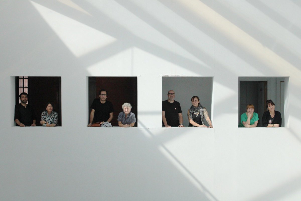 semiramis_glez's tweet photo. Fin de taller “Cultura, comunicación y RRSS” en @museomeiac y organizado por @fundacioncajaex, Rosina Gómez Baeza y Lucía Ybarra.
Tres días intensos de aprendizaje, diálogo y práctica en ver exposiciones.

Un lujo de alumnado implicado y deseoso de aprender. Gracias 💜 https://t.co/33oPxvBYvi