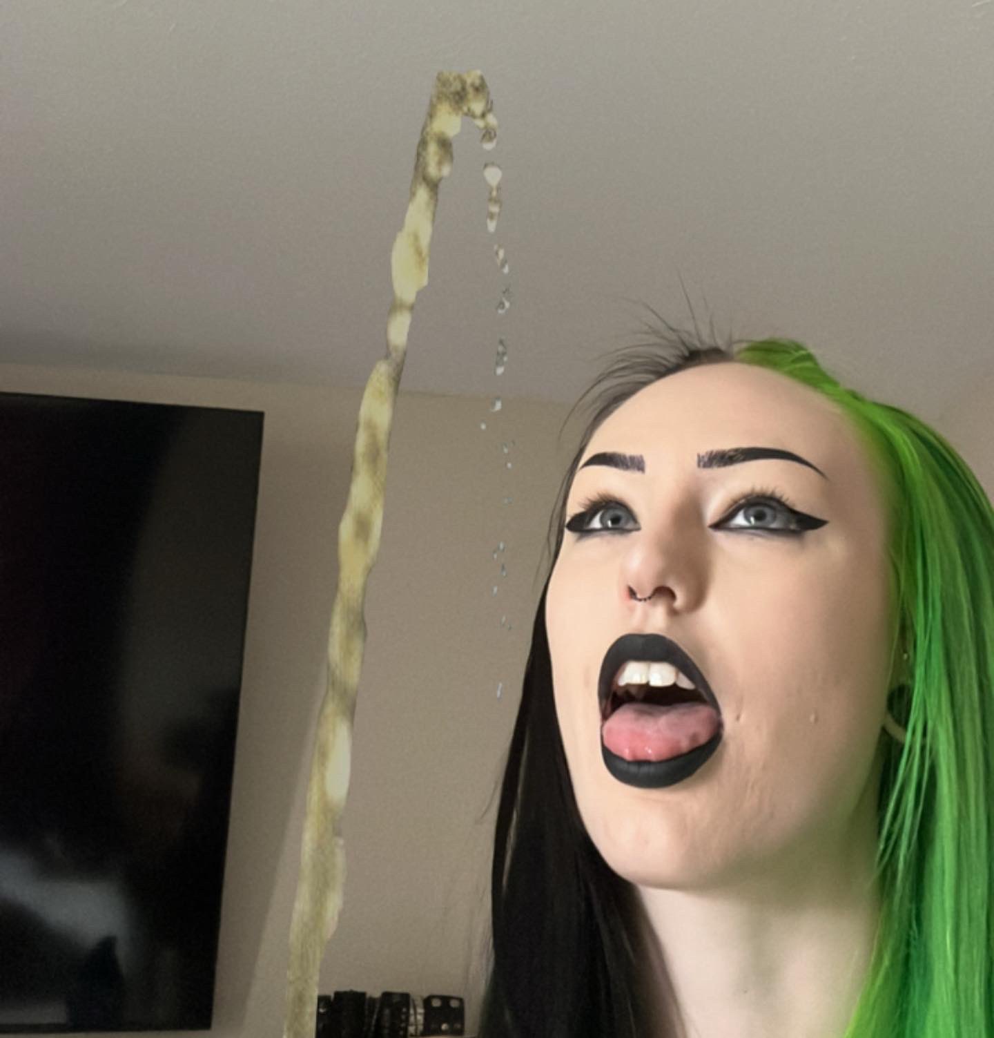 Felt cute might delete later 🤩 https://t.co/T29mPzuYAH