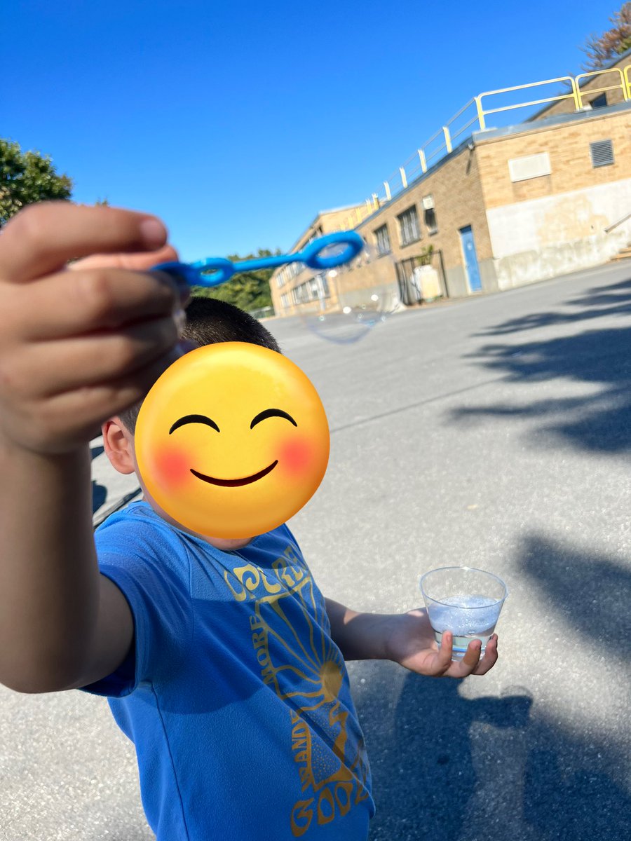 C3Grade2's tweet photo. Yes the real smiles were that big today! Bubbles Lab to test properties of matter - heavy (extra soap) bubbles VS light (less soap) bubbles… #wpsk12 #WTAspirit https://t.co/aHmOGUd5Vw