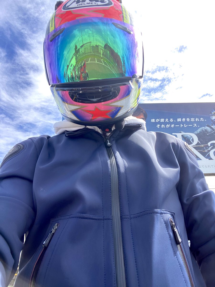 hi_decazu's tweet photo. 今日は、今シーズン初のイージーマンの出番😊
走っていれば丁度良い感じだけど、気温も上がって来たせいか、停まると少し暑い🥵
#BlauerHT https://t.co/dz6oqk8XO4