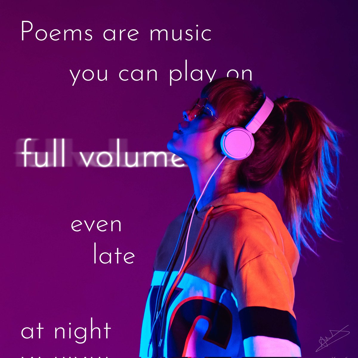 WriterAdamSmith's tweet image. Liked my late-night #haiku so much I made the damn thing sing 🎶

(But, in all seriousness, it's gone 3am - bed now 😅)

#HaikuPoem #HaikuChallenge