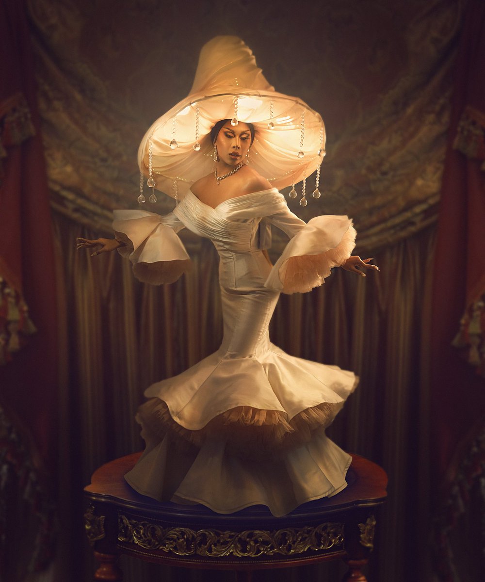 marinaxsummers's tweet photo. Lights on please 💡✨

Category is, LED there be light! This, by far, is one of my favorite drag looks of mine.

Who’s #TEAMMARINA let me hear you say it online! Let’s FUCKING go!!! 
#DragRacePh #DragRacePhilippines #TeamMarina https://t.co/meku29hgVy