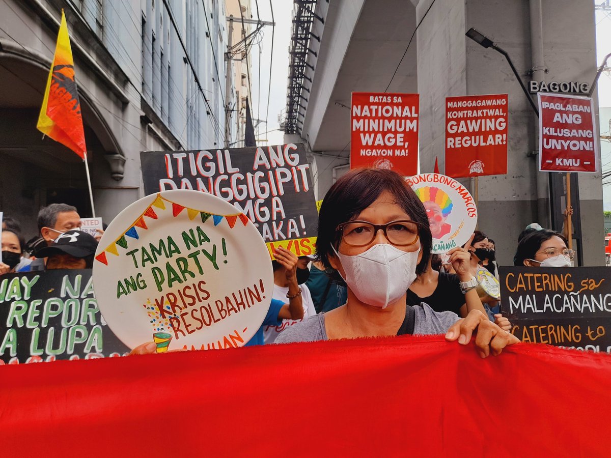 peasant_women's tweet photo. Peasant women and @ruwa_ph join the protest marking #MarcosFirst100Days calling Marcos gov't to stop partying and address the socio-economic crisis. https://t.co/7avXVstTZu