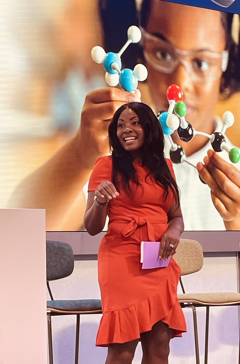 The CEO of @techbridgegirls @NiKoleCPuri is a true powerhouse…giving her TechBridge girls the platform to speak about their STEM experiences… That’s a BOSS MOVE 👏🏽💜 #GirlsLeadSTEM