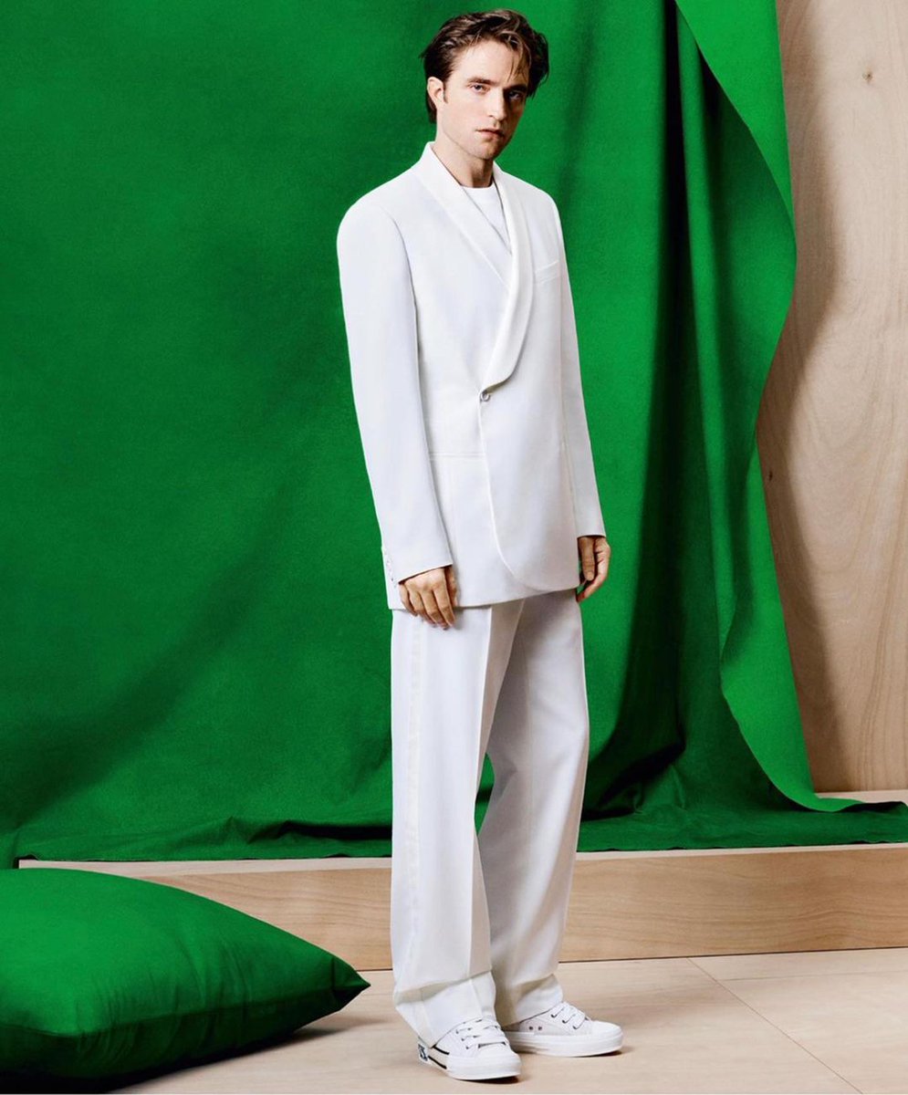 Robert Pattinson for Dior Spring 2023!