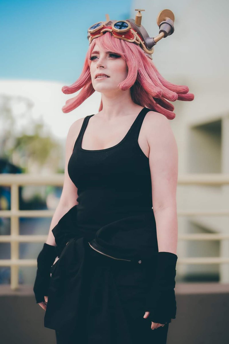 Apparently, today, 4 years ago, I started putting together my Mei Hatsume cosplay!

So happy anniversary to one of my favorite cosplays!

📷 <a href="/YorkInABox/">Jon York</a>
Wig @aschkapowi from <a href="/epiccosplaywigs/">Epic Cosplay Wigs</a> 
Headpiece @hybridnight