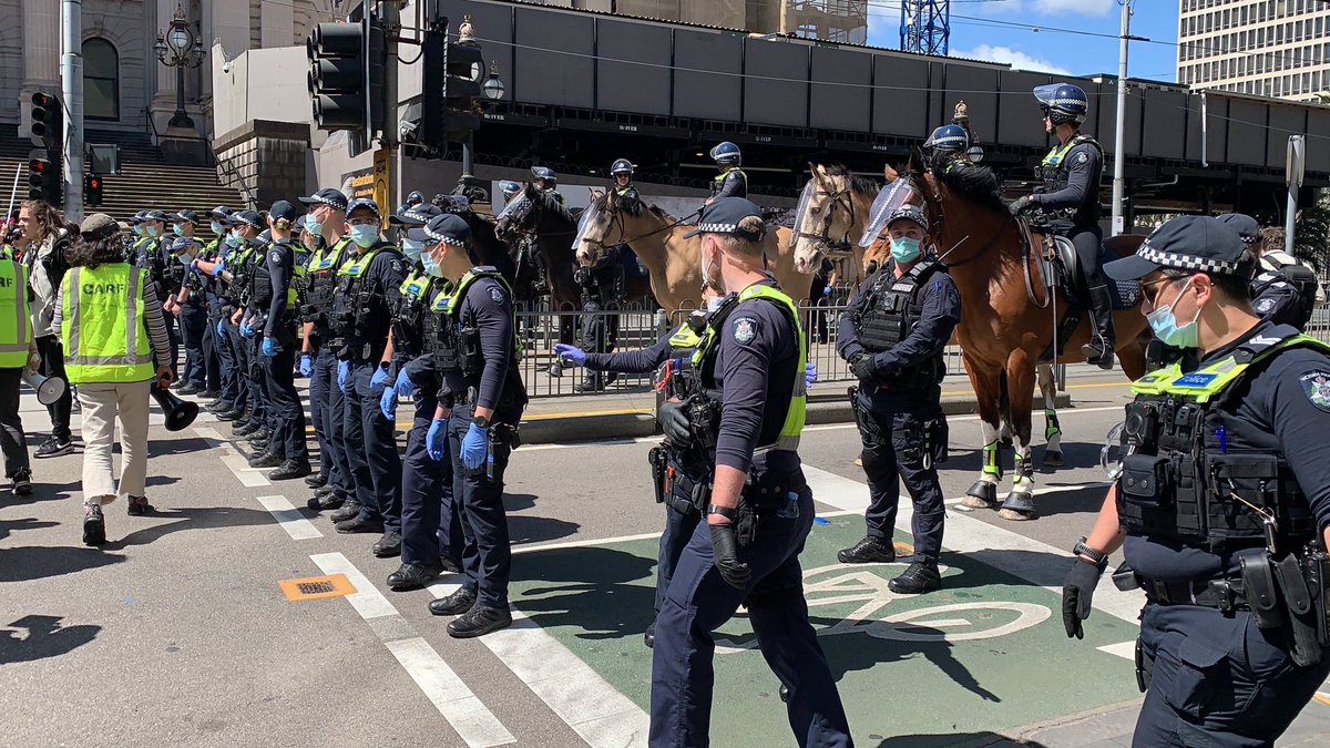 We have a Legal Observer Team in the Melbourne CBD today monitoring the large Victoria Police presence, their use of horses and OC spray #vicpolwatch