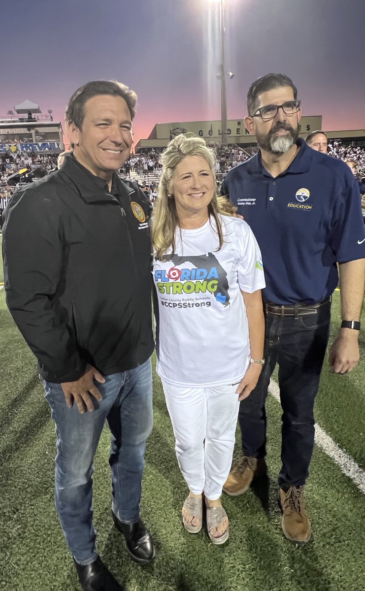 Jenmitchellccps's tweet photo. Thank you @GovRonDeSantis and @SenMannyDiazJr for uplifting our @collierschools families tonight @BarronCollier and @NaplesHS ๐๐๐ missed a pic with @ByronDonalds and @ErikaDonaldsโฆthank you both, as well! https://t.co/qntz0ooYZb