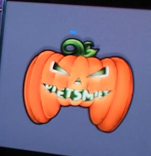 CmdCoookie's tweet photo. 👀🎃 #Merch Sneak Peak von Chris #PSLAN Habs gerade noch im Teamspeak gesagt 😂 PS-Controller mit Kürbis look wäre nice 😎 #pietsmiet https://t.co/oZUMhvAcIa