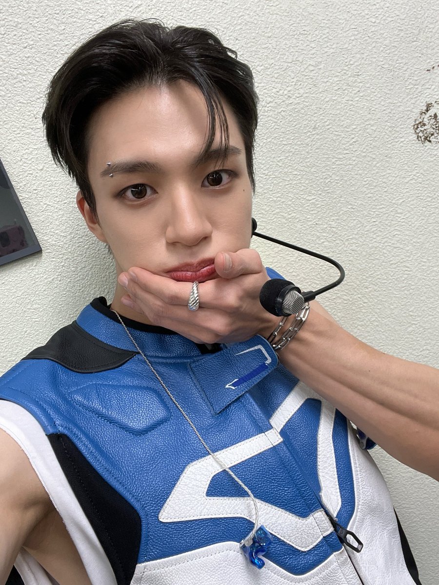⋆˚𝜗𝜚˚⋆ tweet media