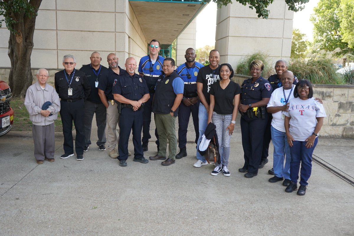 National Faith &amp; Blue Weekend is underway!

We want to thank our ACAAP (Arlington Clergy And Police Partnership) group who stopped by this afternoon and asked to pray over our officers. 

Events are taking place all weekend. Click on the link for more:

faithandblue.org/events/?_categ…
