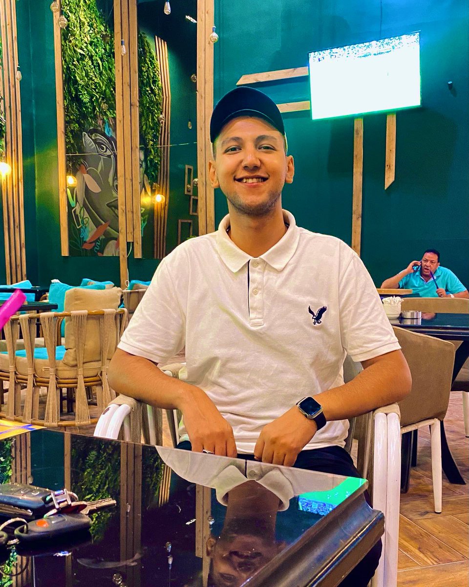 EmadSam34050869's tweet photo. عز الي يعزك والباقي ولا يهزك 😉🖤 https://t.co/NLrY8aGfVr