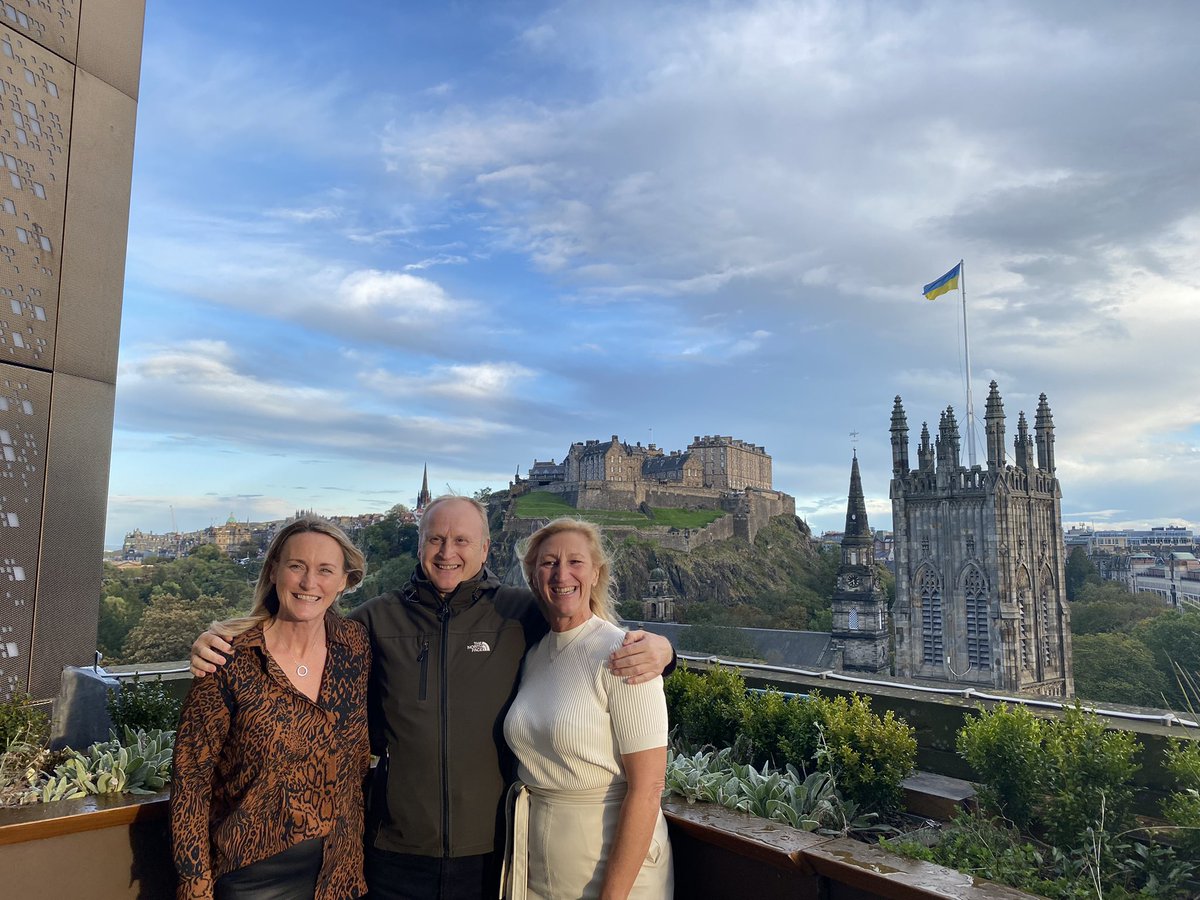 Angogilvie's tweet photo. #JWPrincesStreet 1820s bar one of the best views in Edinburgh and my favourite Old Fashioned by far @JWPrincesStreet https://t.co/44OqR14OBb