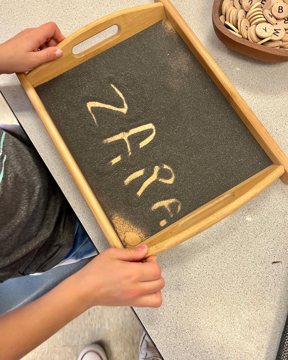 FDK_Lightning's tweet photo. Sand trays are a great way to practice names, letters, numerals and to strengthen fine motor skills. Our students enjoyed exploring with this sensory material today. #sandtray #sensoryplay #finemotoractivity #kindergarten #dlmb https://t.co/CtXFfno6yl
