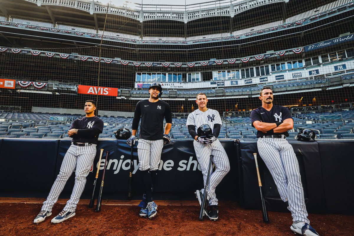 Yankees's tweet photo. Postseason prep 👊

#RepBX https://t.co/ajErLDUuyp