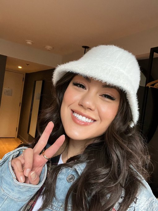 😜👅👅 https://t.co/rLi5MKdaXE