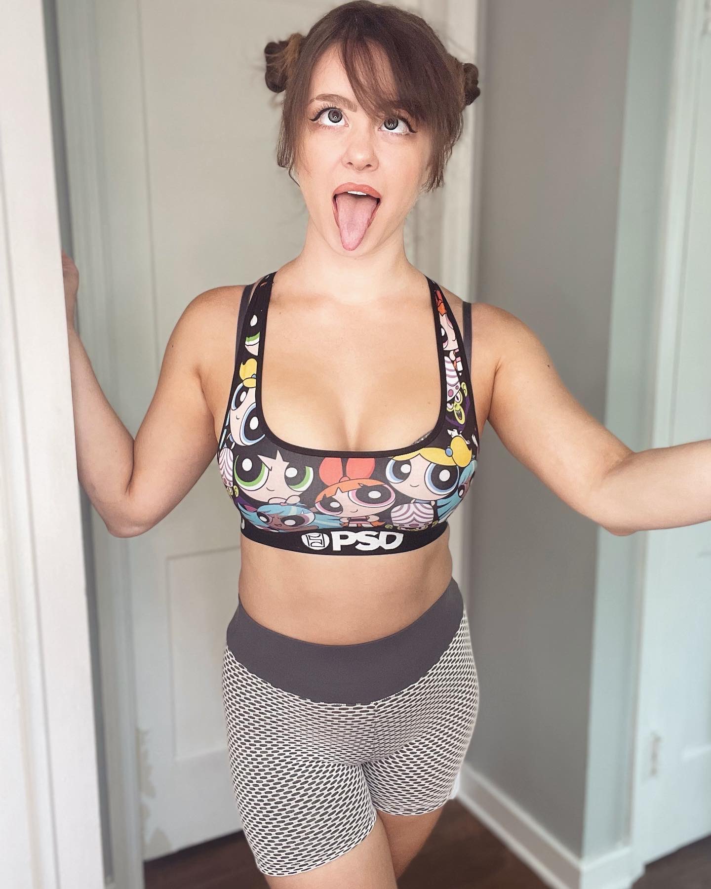 SunnieStreams on Twitter: "@WelshWitcher 🙈 https://t.co/legpa7VraM