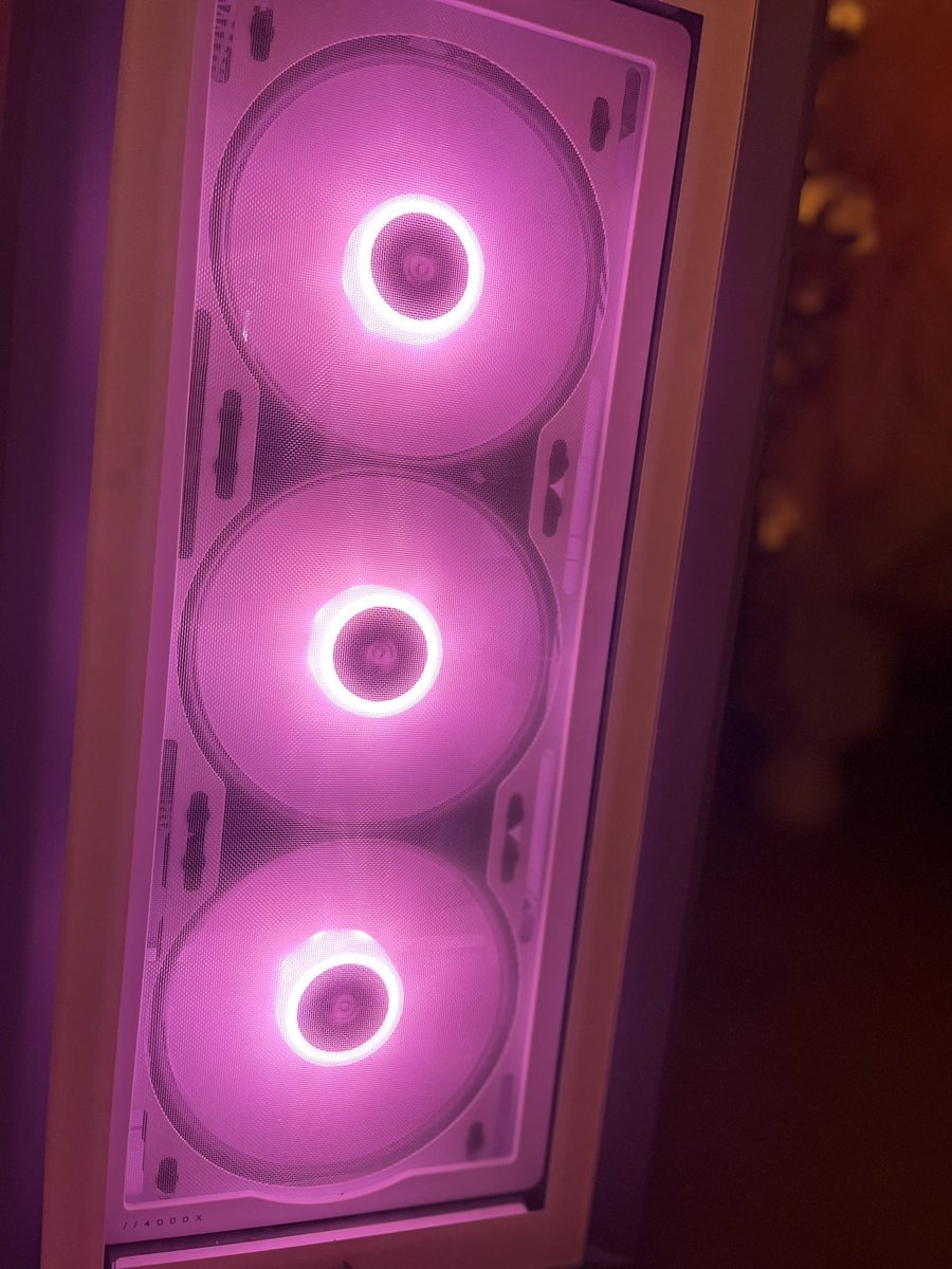 lilyyrosette's tweet image. my pretty pink pc🤍 #pinkpc #pc