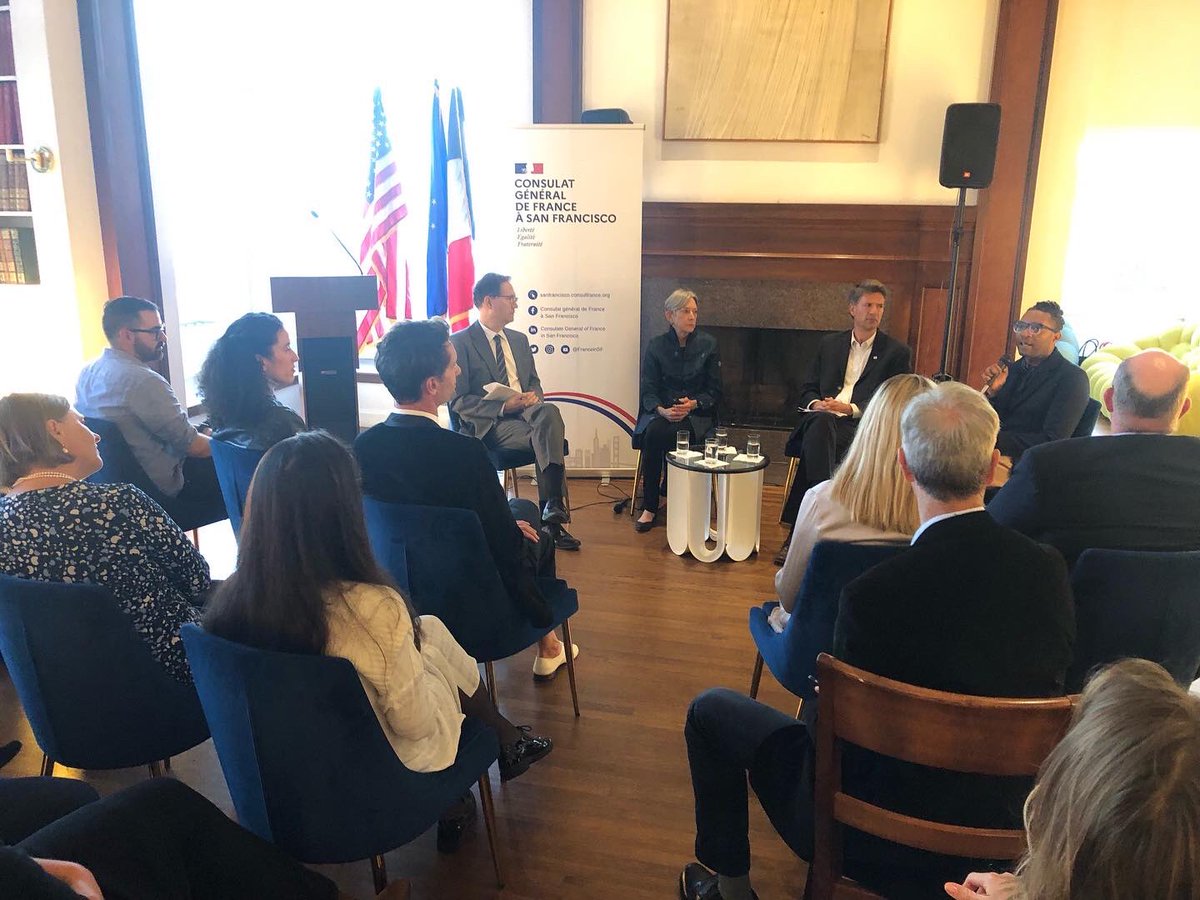FriendsofFdF's tweet photo. Conversation &amp; Cocktail about International and Transatlantic Cooperation, Education and Philanthropy at the French Residence! Happy to introduce our mission in the Bay Area and grateful to @FranceinSF for welcoming us, with @UCBerkeley and @ScPoAmericanF . https://t.co/QD2Mrw1hcV
