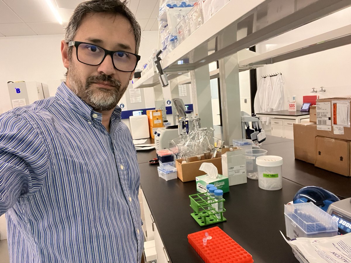 mukhtar6021's tweet photo. Setting up #MolBio and #Biochemistry platforms at #GreenstoneBio. Feels good to take a break and play around at the bench a bit. @GreenstoneBio #biotech #drugdiscovery https://t.co/ieqeL3dRtH