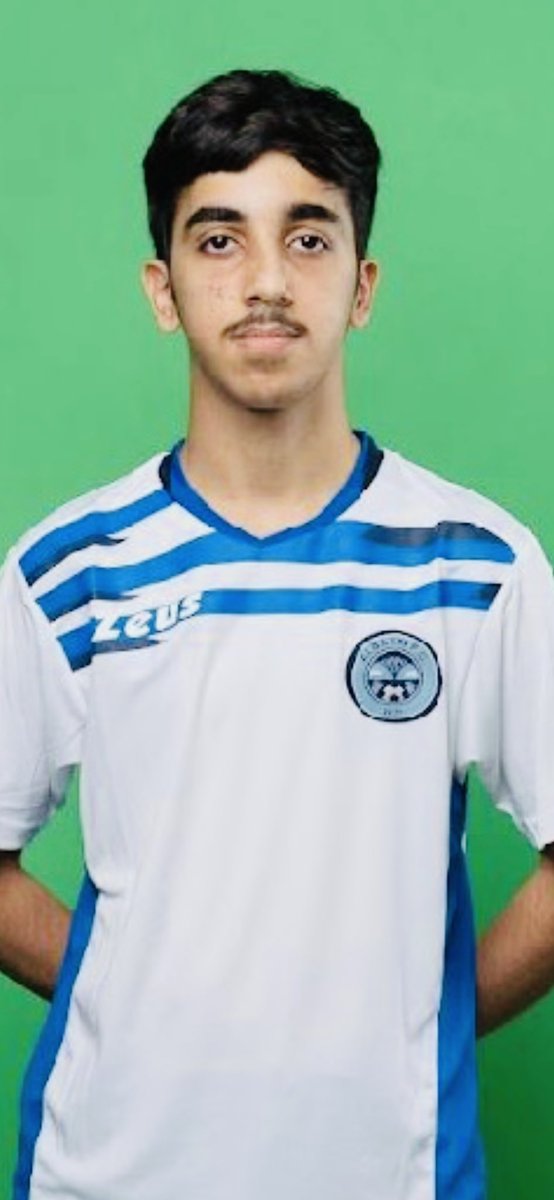 الاعب السادس من عائلة ( الدخيل )

ينظم الى #نادي_الباطن 

تركي فيصل الدخيل
براعم 15 
مهاجم