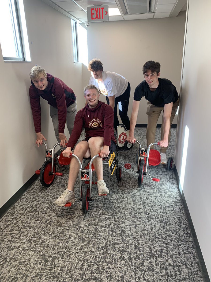 CobberHoops's tweet photo. Cobbers making a difference in Downtown Moorhead. We were happy to help the @trinitymhd preschool staff make the move into their beautiful new spaces today! 💪🏽#CobberWay https://t.co/MV2SE35oxU