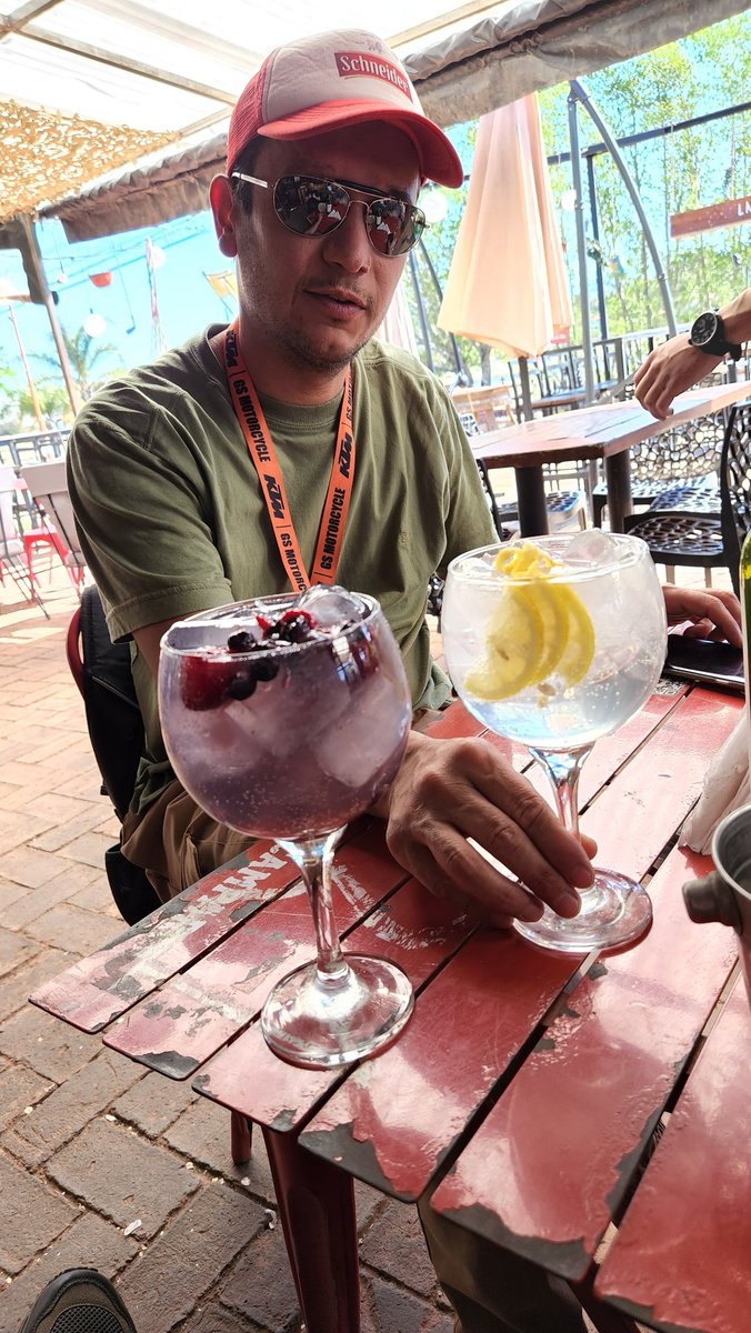 Terminamos con asadito y unos Malandra Gin en La Termi de Carlos Paz del amigo <a href="/jonilawson/">Joni Lawson</a>