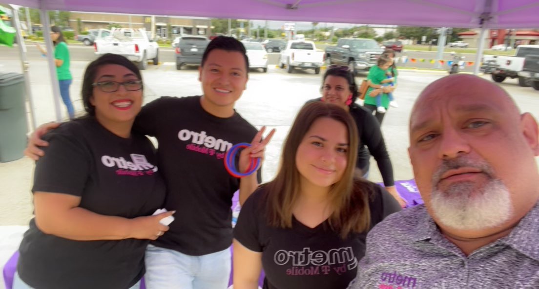 Cynthia87575389's tweet photo. Friday Field day at our McAllen location, come and join us for our amazing promotions Metro by Tmobile @purely_wireless  3614 Pecan Blvd. McAllen Tx 78501 https://t.co/RIvVJf2qnJ