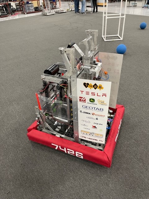 SunshineMinting's tweet photo. Today representatives from SMI visited High School Manufacturing and STEM programs across the Las Vegas valley to engage with our future work force!
#ManufacturingDay https://t.co/bfkneq4wBC