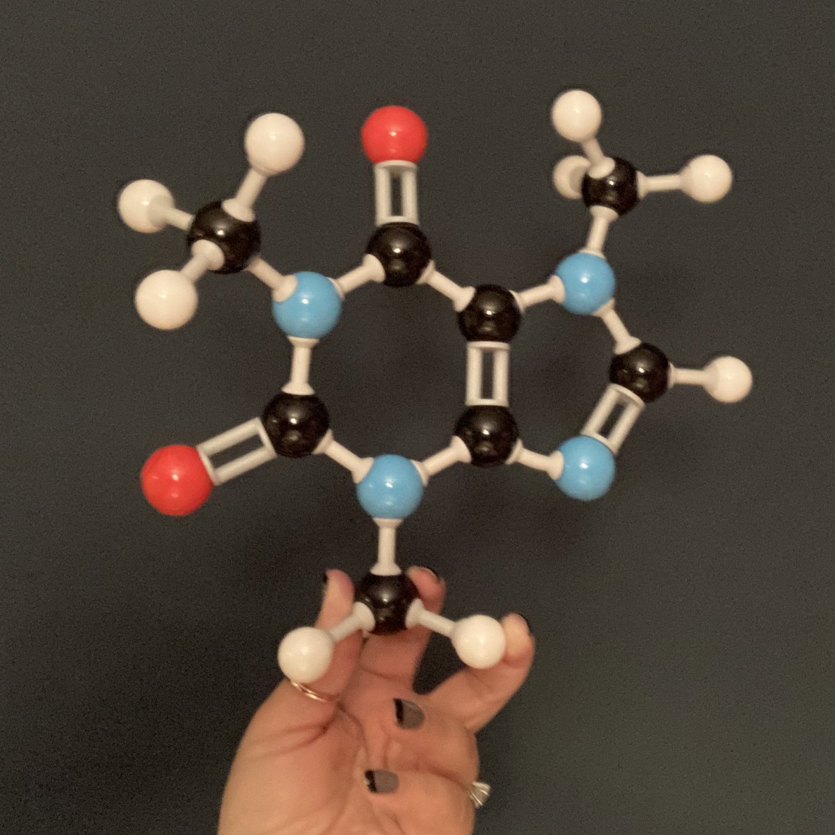 FunSizeSuze's tweet photo. #Caffeine #Chemistry #Molymod https://t.co/rRfLNTdeQg