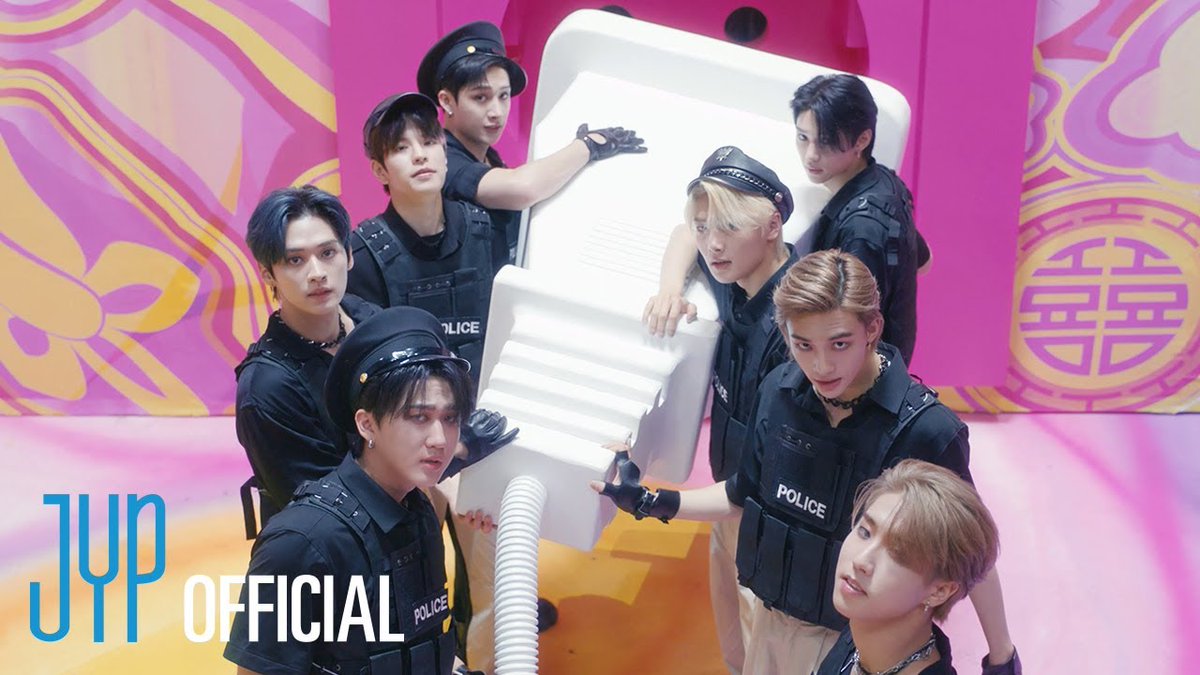 📢 • 08.10.22 ─ INFO

➯ O MV de "Case 143" já está disponível. 

⤿ youtu.be/jYSlpC6Ud2A
_______
#스트레이키즈 #StrayKids <a href="/Stray_Kids/">Stray Kids</a>