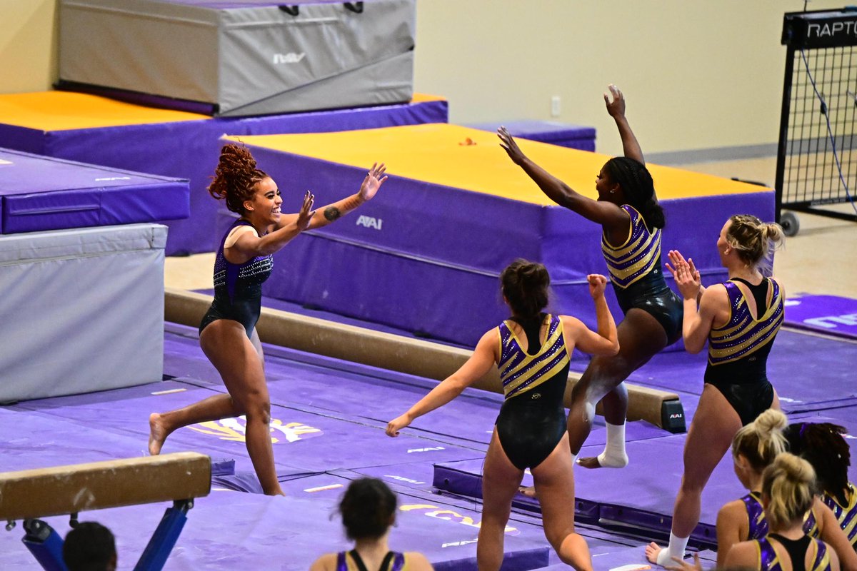 LSUgym's tweet photo. Intrasquads are BACK 🙌

#GeauxTigers | #WC23 https://t.co/e7mnTgMFEJ