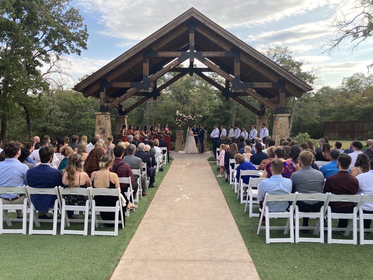 DJBillCody's tweet photo. It’s TX-OU Weekend a multiple Wedding Weekend too! We are all over DFW helping make celebrations amazing @partytimetexas @DJBillCody #weddingdj #TXOU #djbillcody #texaswedding https://t.co/lo3kmpYaId