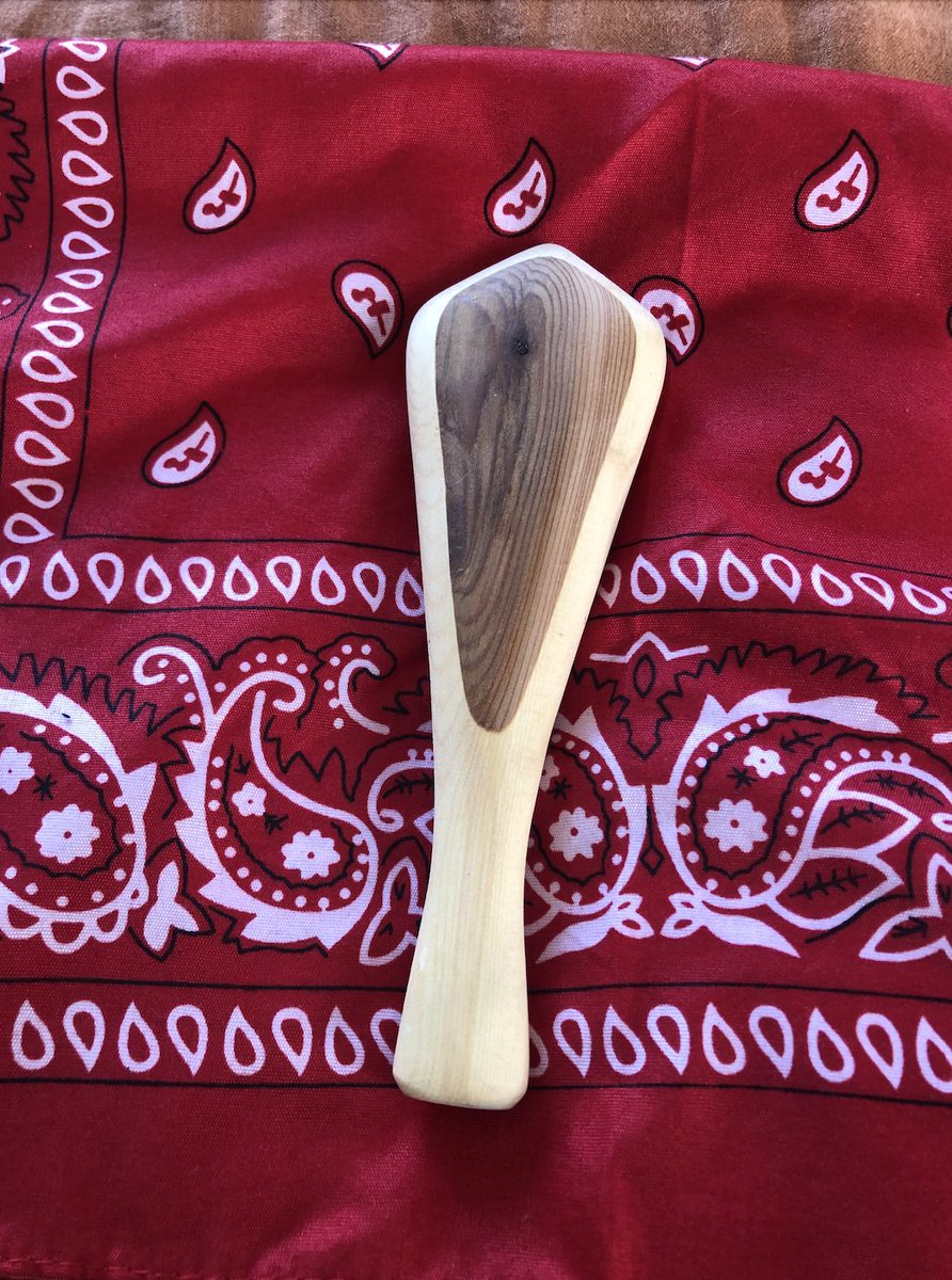 joeytainment's tweet image. Netflix flew down a few Cowlitz Tribal Council members to attend the Spirit Rangers premiere and as thanks, my tribe gifted me a cedar rattle carved by Cowlitz wood carver Jeramiah Wallace shaped like a Cowlitz canoe paddle! I love my tribe so much!! #SpiritRangers