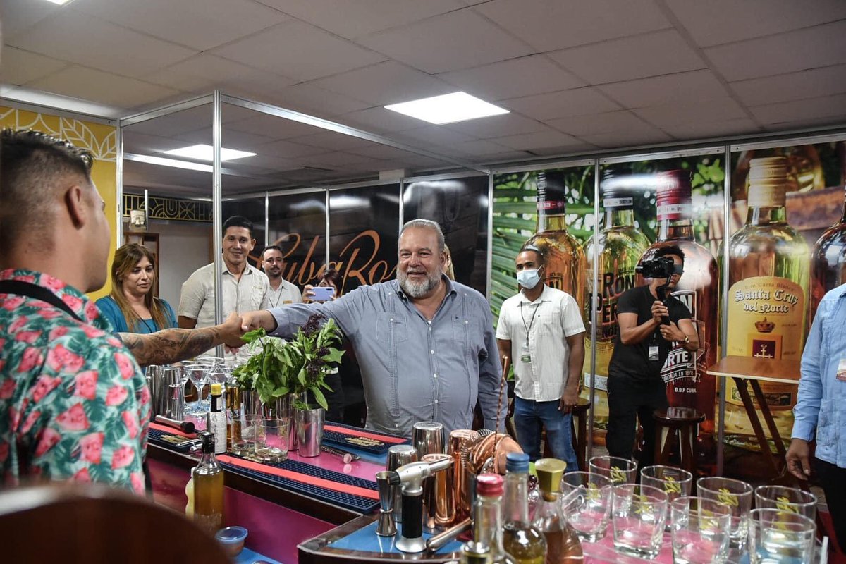 Yordis1's tweet photo. @AlejandroGilF @MEP_CUBA @Granma_Digital Los Cubanos muriendo de Hambre y ustedes de Recholata en Recholata…… https://t.co/7jvgfVxto8